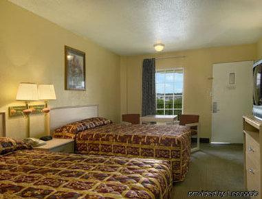 Super 8 By Wyndham Antioch/Nashville South East Room photo